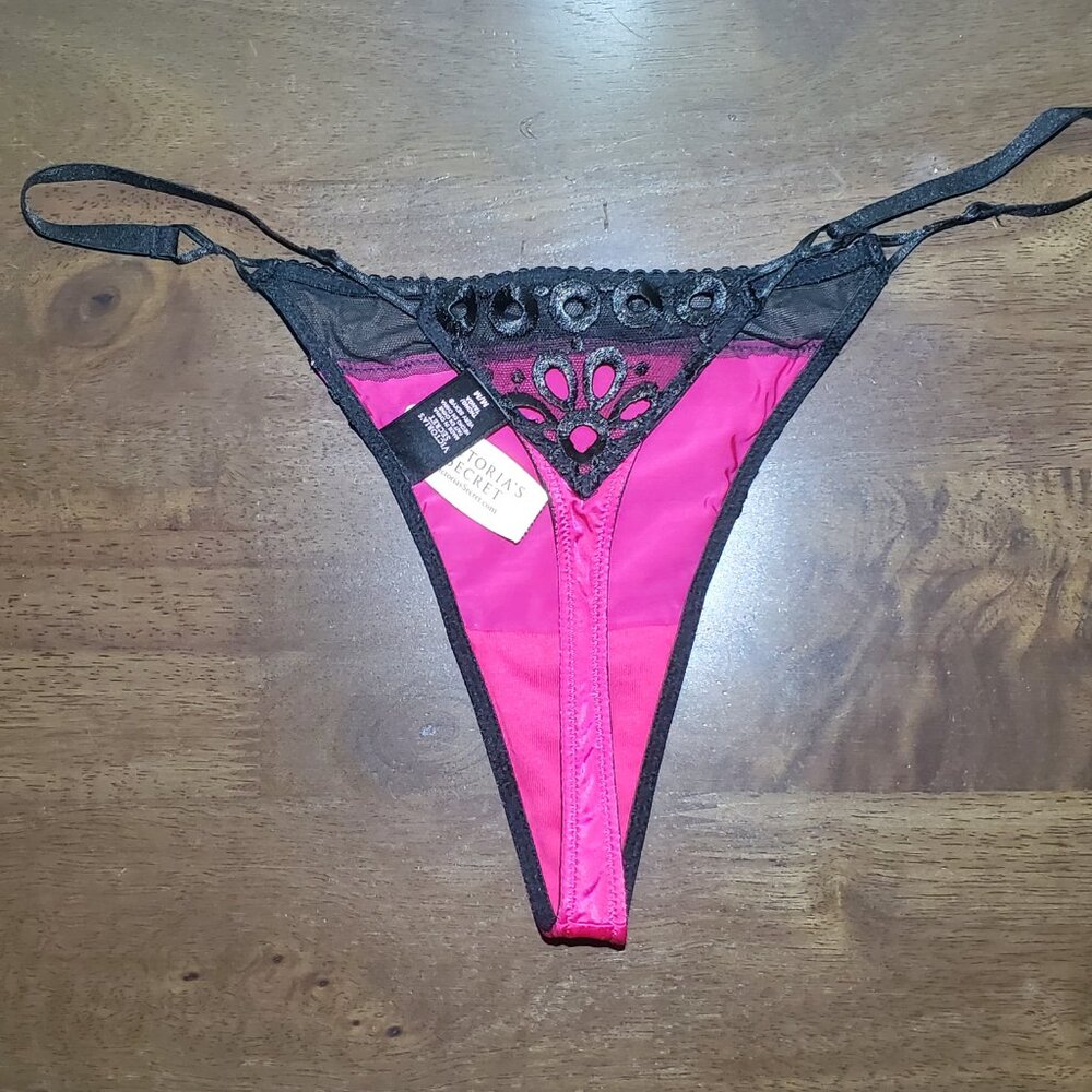 Victoria's Secret Thong Panties. New with Tags Size Medium.